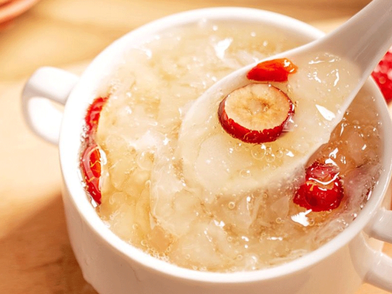 Cách chưng yến ngon với táo đỏ
