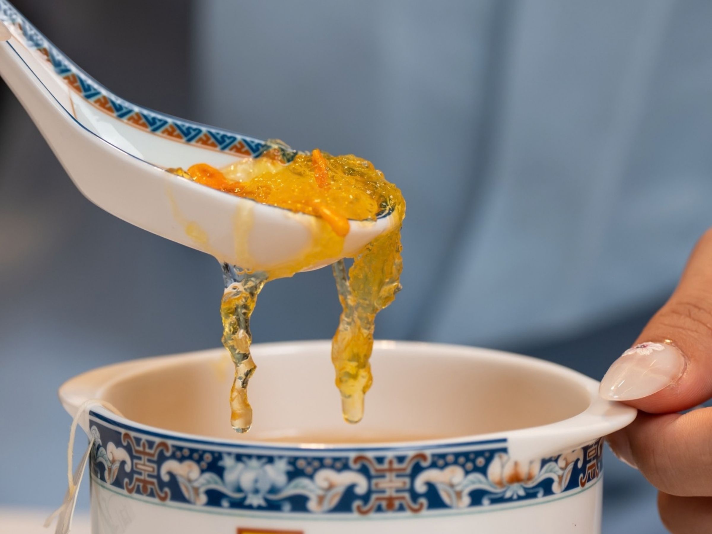 Bà bầu nên ăn yến vào buổi sáng hay tối?
